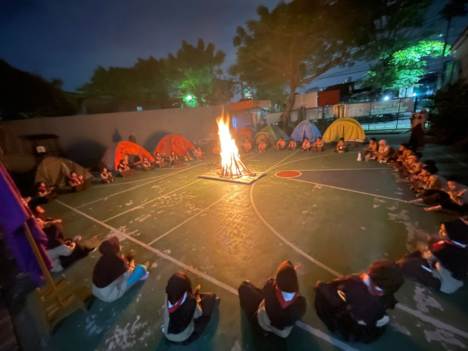 Kegiatan Pramuka: Api Unggun dan Perkemahan